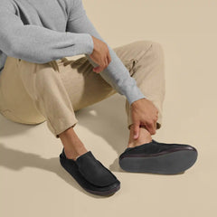 Moloā Slipper - Black / Dk Java